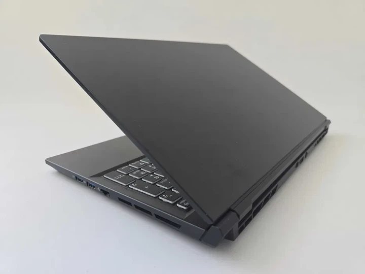 Ноутбук ігровий Clevo 15 I7 10870H/RTX 3070/RAM 16GB/SSD 500GB