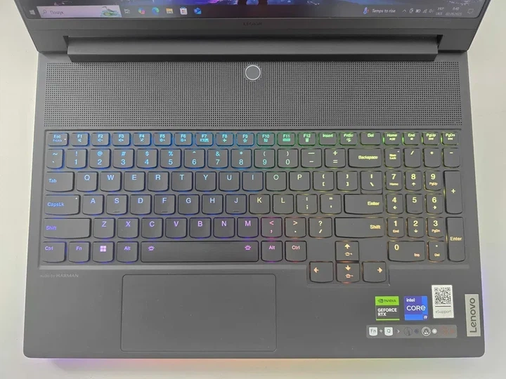 Ноутбук Lenovo Legion 9 16IRX9 (2024) I9 14900HX/RTX 4090/RAM 32GB/Mini LED 165Hz Б\В - Фото 4 Ноутбук Lenovo Legion 9 16IRX9 (2024) I9 14900HX/RTX 4090/RAM 32GB/Mini LED 165Hz Б\В - изображение 4