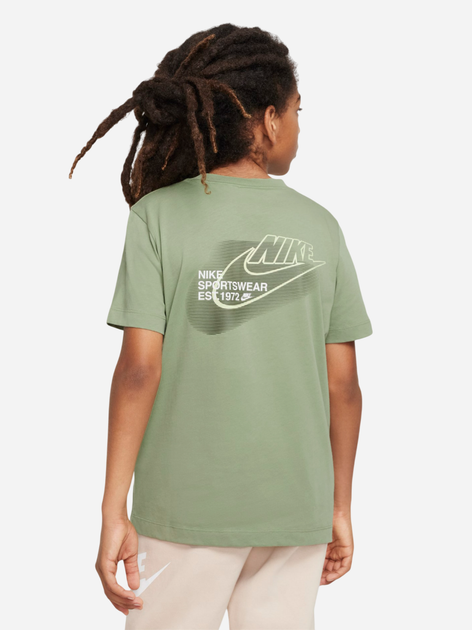 Подростковая футболка Nike B Nsw Si Graphic Tee HM4338-386 137-147 см M Зеленая (197599794295) - изображение 6