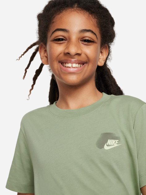 Подростковая футболка Nike B Nsw Si Graphic Tee HM4338-386 137-147 см M Зеленая (197599794295) - изображение 8