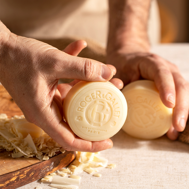 Zestaw mydeł Roger and Gallet Fleur de Figuier 100 g x 3 szt (3701436911591) - obraz 5