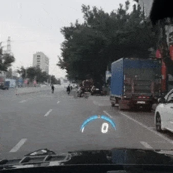 Проектор на лобове скло з GPS-навігацією та визначенням швидкості - Фото 7 Проектор на лобове скло з GPS-навігацією та визначенням швидкості - зображення 7