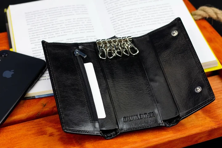 Ключница кожаная черная для ключей с отделением для денег ST Leather - изображение 2
