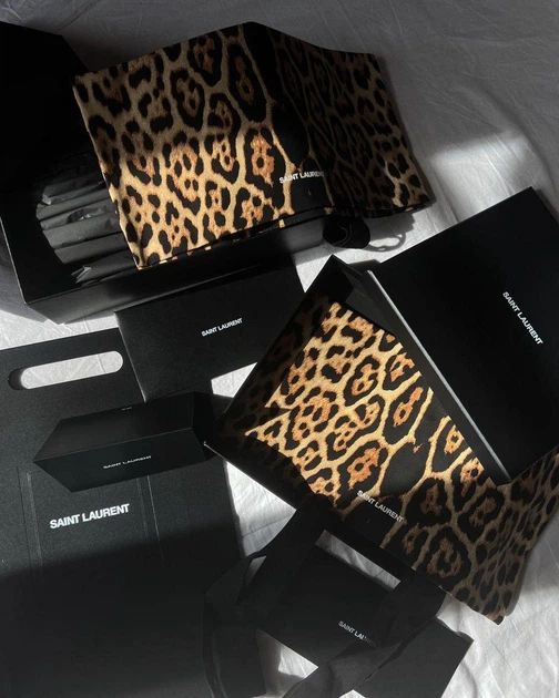 Yves Saint Laurentマネークリップ  ハンバーガー Yves Saint Laurentマネークリップ ハンバーガー様専用 | ヤマダウェブコム