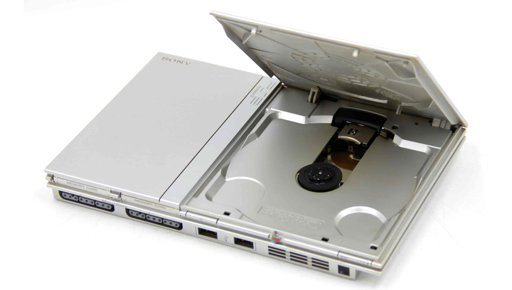 Набор Консоль Sony PlayStation 2 Slim SCPH-7xxx Limited Edition Free MC Boot 16GB Silver Б/У + Геймпад Проводной RMC Black - Фото 2 Набор Консоль Sony PlayStation 2 Slim SCPH-7xxx Limited Edition Free MC Boot 16GB Silver Б/У + Геймпад Проводной RMC Black - изображение 2