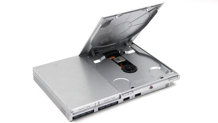 Набор Консоль Sony PlayStation 2 Slim SCPH-9xxx Europe Silver Б/У + Геймпад Проводной RMC Black - Фото 3 Набор Консоль Sony PlayStation 2 Slim SCPH-9xxx Europe Silver Б/У + Геймпад Проводной RMC Black - изображение 3