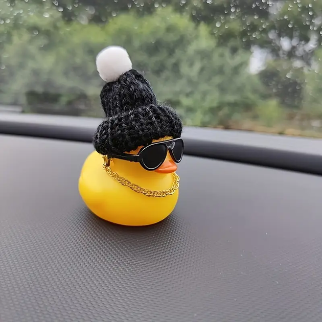 Резиновая уточка в шапке с бубоном Crazy Duck на торпеду Podarkus AD014-2 - изображение 3