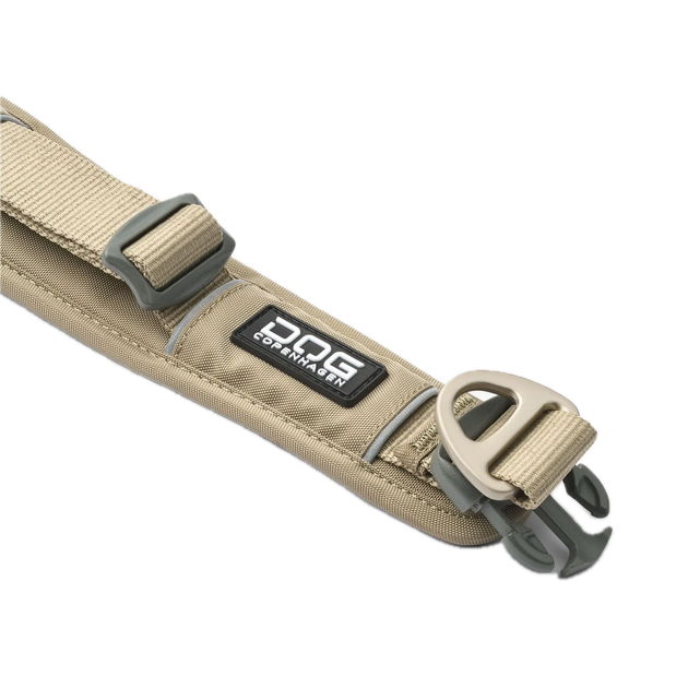 Нашийник для собак Dog Copenhagen Urban Explorer Collar дюна (S) - Фото 4 Нашийник для собак Dog Copenhagen Urban Explorer Collar дюна (S) - зображення 4