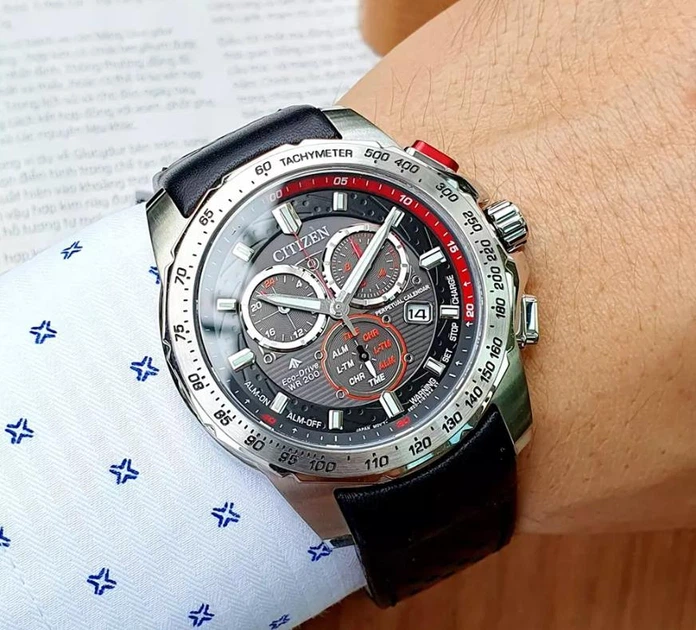 Мужские часы Citizen Promaster MX Eco-Drive Chronograph BL5570-01E - изображение 3