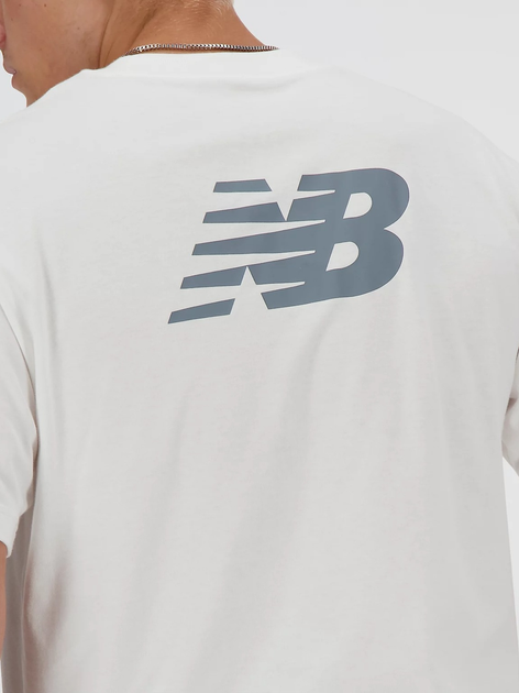 Футболка довга чоловіча New Balance Sport Essentials Logo MT41580 L Біла (196941809892) - зображення 4