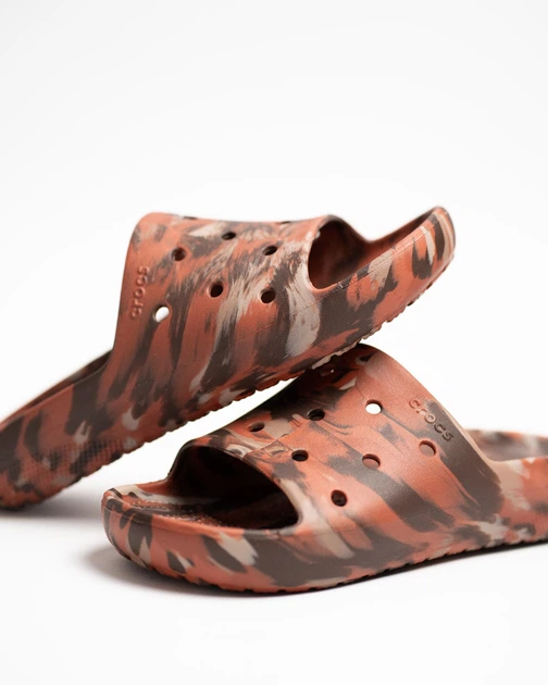 Чоловічі шльопанці Crocs Classic Marbled Slide 211211-2EW 46-47 (M12) 30 см Coffee Multi коричневі (11710389) - Фото 8 Чоловічі шльопанці Crocs Classic Marbled Slide 211211-2EW 46-47 (M12) 30 см Coffee Multi коричневі (11710389) - зображення 8