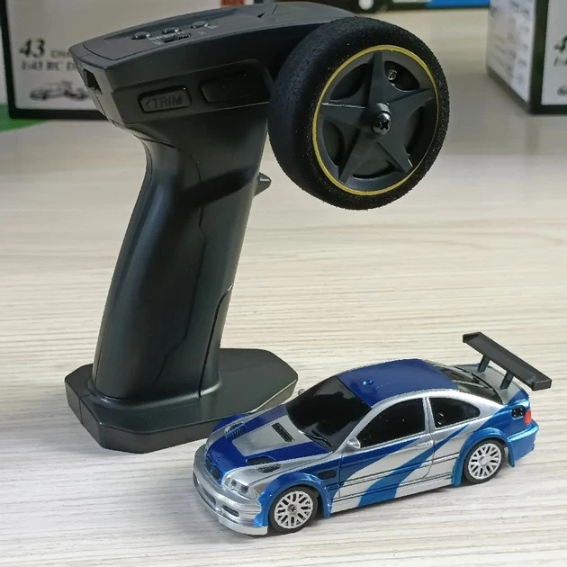 Машинка для дрифта мини Jiabaile Drift Car 1/43 4WD на радиоуправлении BMW M3 GTR 4302 - изображение 6