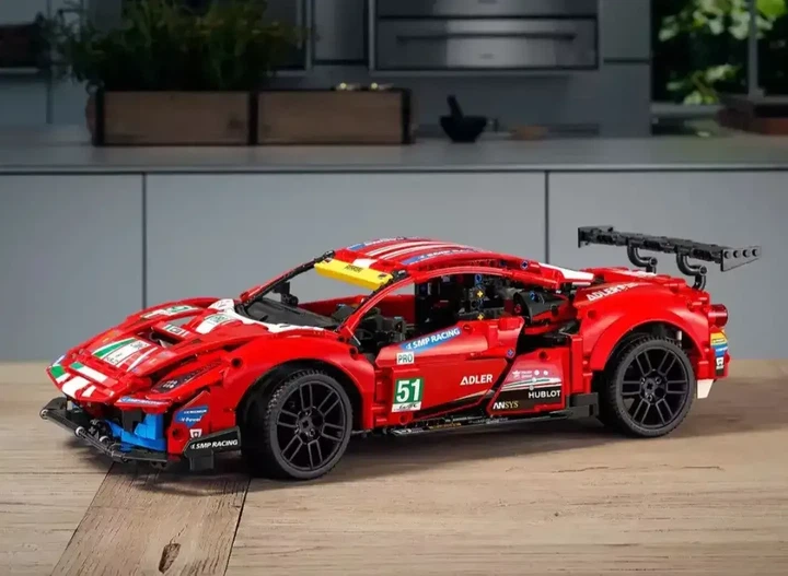 Конструктор Technic Ferrari 488 GTE AF CORSE Феррари 1677 деталей, красный - изображение 3