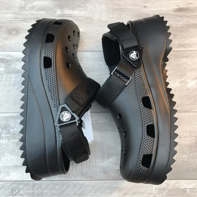 Жіночі крокси Crocs Classic Hiker Clog Black/Black (42-43, чорний) - зображення 10