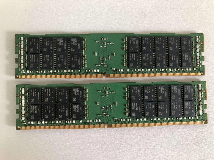 Оперативна пам'ять Samsung 32GB (16+16GB) DDR4 PC4-2133P-RA1 RDIMM