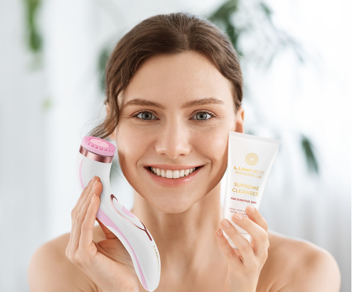 Пристрій Lumineo Brush Pro рожевий 4 насадки + гель для чутливої шкіри (5904726872765) - зображення 12