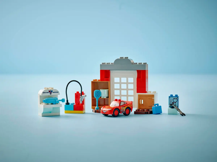 Конструктор LEGO Duplo Визит МакКвина в мастерскую мэра 35 элементов (10456) - Фото 5 Конструктор LEGO Duplo Визит МакКвина в мастерскую мэра 35 элементов (10456) - изображение 5