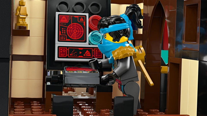 Конструктор LEGO Ninjago Legends Щедрость храма 2387 элементов
