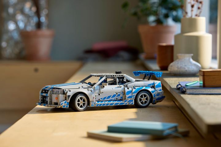 Конструктор LEGO Technic Автомобіль Nissan Skyline GT-R (R34) Подвійний форсаж 1410 елементів (42210) - зображення 12