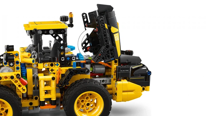Конструктор LEGO Technic Погрузчик Volvo L120 Electric 973 элемента (42209) - Фото 7 Конструктор LEGO Technic Погрузчик Volvo L120 Electric 973 элемента (42209) - изображение 7