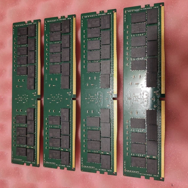 Комплект: Серверна оперативна пам'ять Hynix / 128 GB (4x 32 GB
