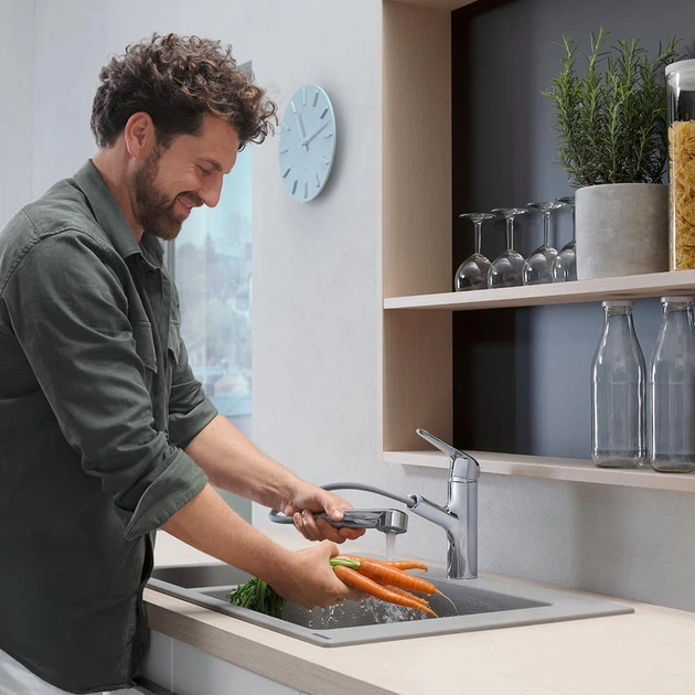 Cмеситель для кухни с выдвижной лейкой HANSGROHE Focus M42 EcoSmart хром латунь 71865000 - изображение 2
