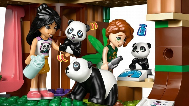 Zestaw klocków LEGO Friends Centrum opieki nad pandami 243 elementy (42648)  - obraz 5