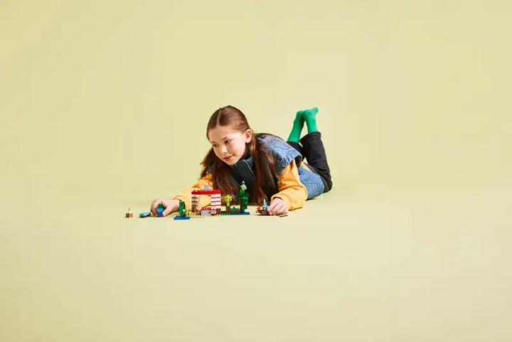 Zestaw klocków LEGO Minecraft Dom TNT w dżungli, 287 el. 21275 (5702017815497) - obraz 10