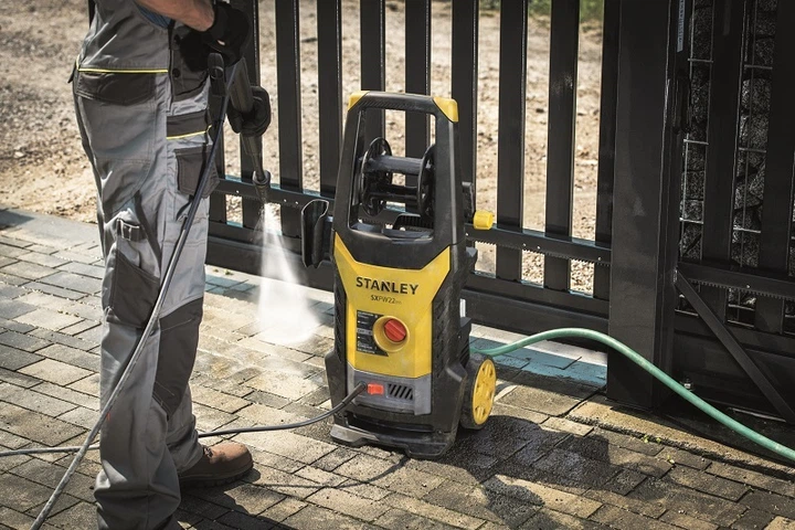 Мойка высокого давления электрическая бесщеточная Stanley 2.2 кВт, 160 бар, 8 м, 460 л/ч, 50°C, бак 1 л SXPW22DSS-E - изображение 5