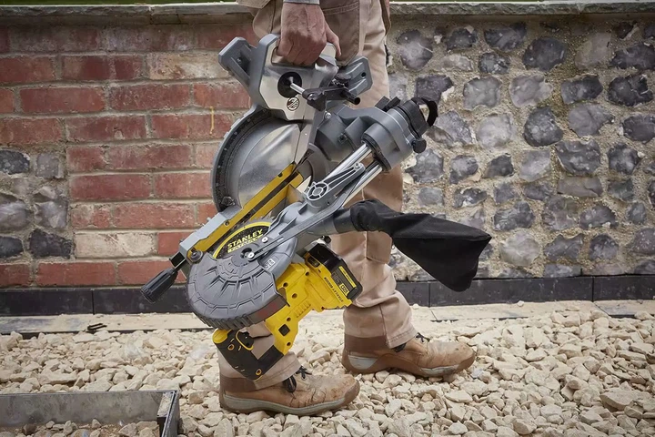 Пила торцовочная аккумуляторная Stanley FatMax 18В (V20) Li-Ion, 4Ач, 3800 об/мин, диск 190 мм. SFMCS701M1 - Фото 6 Пила торцовочная аккумуляторная Stanley FatMax 18В (V20) Li-Ion, 4Ач, 3800 об/мин, диск 190 мм. SFMCS701M1 - изображение 6