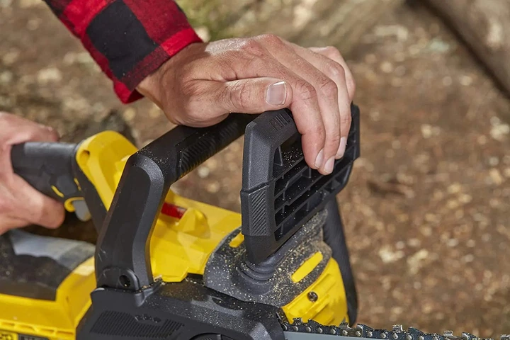 Пила цепная аккумуляторная Stanley FatMax 18 В, шина 30 см, цепь 3/8", 7.7 м/с SFMCCS630M1 - изображение 4