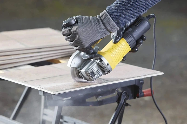 Угловая шлифовальная машина Stanley FatMax 850 Вт, 12000 об/мин, d=125мм FMEG220 - Фото 2 Угловая шлифовальная машина Stanley FatMax 850 Вт, 12000 об/мин, d=125мм FMEG220 - изображение 2