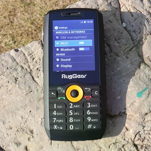 Захищений мобільний телефон RugGear RG150 3G IP68 Black - зображення 8
