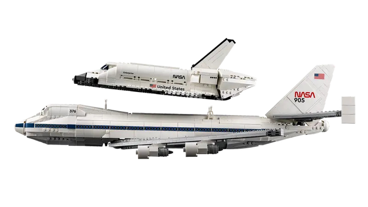 Zestaw klocków LEGO Icons Shuttle Carrier Aircraft 2417 elementów (10360) - obraz 4