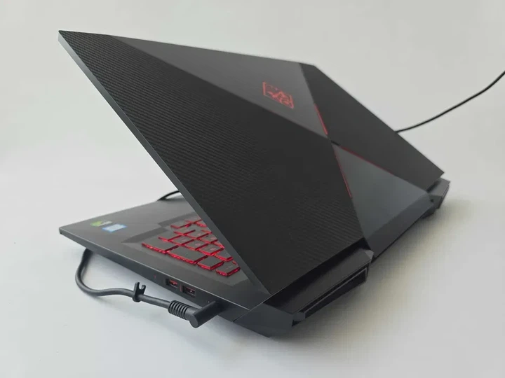 Ноутбук HP Omen 17 i5 7300HQ/GTX 1050/RAM 12GB/SSD 512GB/WIN 10 Б\В - Фото 7 Ноутбук HP Omen 17 i5 7300HQ/GTX 1050/RAM 12GB/SSD 512GB/WIN 10 Б\В - зображення 7