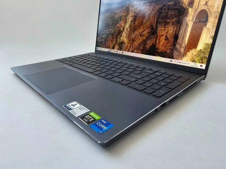 Ноутбук Dell Inspiron 16 Plus 7610 I7 11800H/RTX 3060/RAM 16GB/SSD 1TB/WIN 11 Б\В - зображення 3