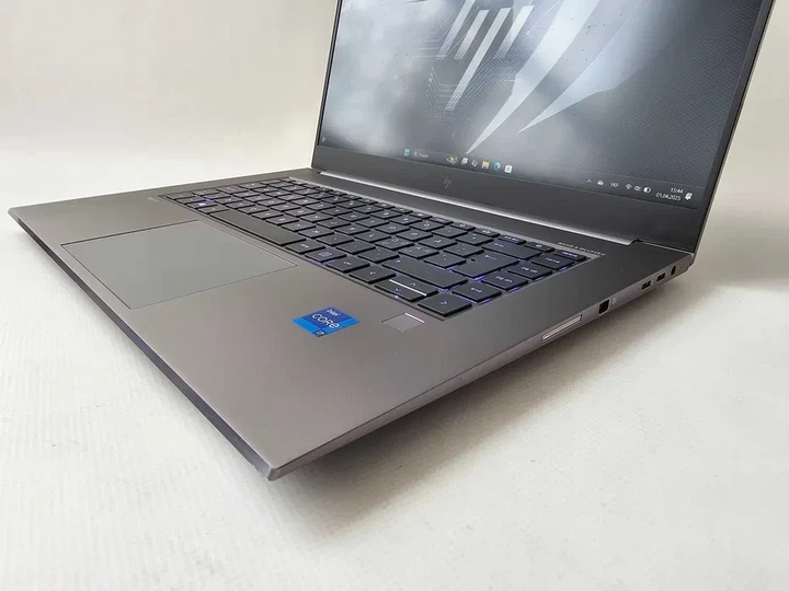 Ноутбук HP ZBook Studio 15 G8 I7 11800H/RTX 3070/RAM 32GB/SSD 1TB/WIN 11 Pro Б\В - зображення 3