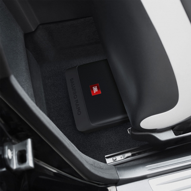 Subwoofer samochodowy JBL BassPro Nano (SUBBPNANO) - obraz 4