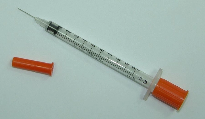 Шприц медицинский MEDICARE 0,5мл инсулиновый U-100 (100шт) - изображение 1