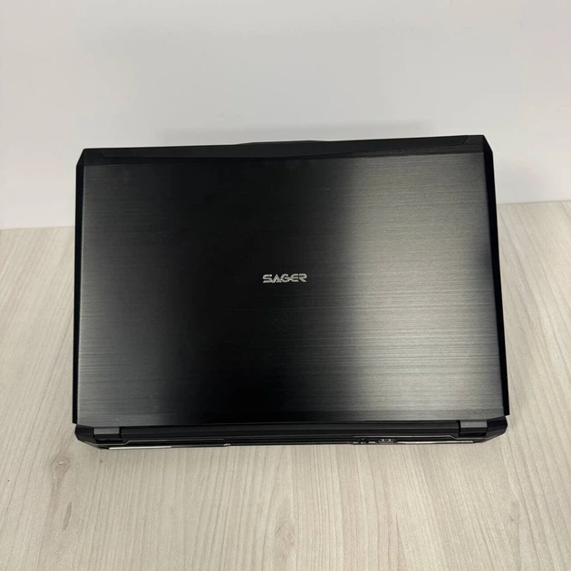 Игровой ноутбук Clevo Sager P650RP6 / 15.6