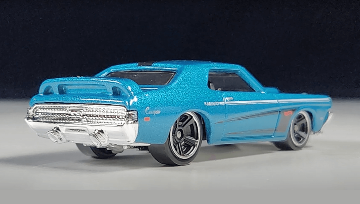 Машинка Базовая Hot Wheels '69 Mercury Cougar Eliminator