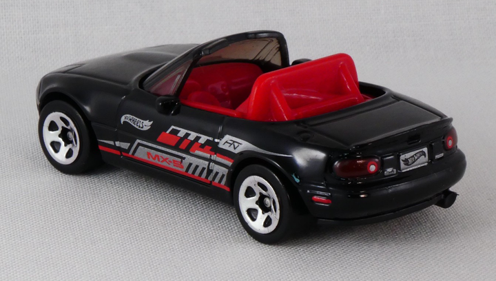 Машинка Базова Hot Wheels '91 Mazda MX-5 Miata J-Imports 1:64