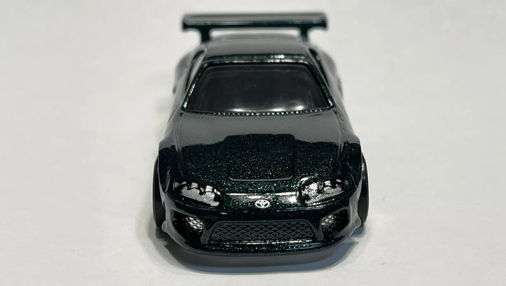 Машинка Базова Hot Wheels Toyota Supra The `90S 1:64 HTB09 Green