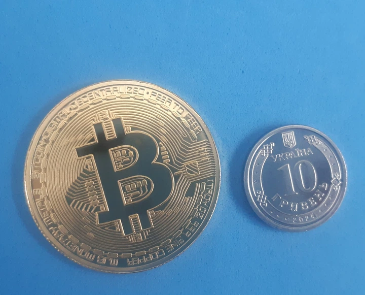 Сувенирная монета Биткоин(Bitcoin) BTC, на подарок в капсуле - изображение 10