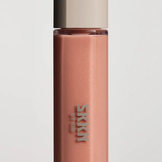 Блиск для губ SKKN BY KIM Nude 02 Lip Shimmer, Kim Kardashian - зображення 4