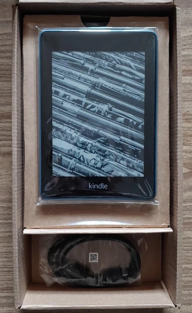 Электронная книга Amazon Kindle Paperwhite 10th Gen 8GB Refurbished Grade A (Голубой) - изображение 2