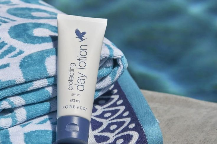 Защитный дневной лосьон Forever Living Products с SPF20 60 мл (645) - Фото 5 Защитный дневной лосьон Forever Living Products с SPF20 60 мл (645) - изображение 5