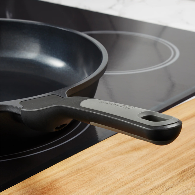 Patelnia Berghoff Stone+ Non Stick czarna 20 cm (5413821374871) - obraz 6