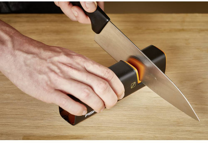 Точилка для ножів Fiskars Edge 16.5 x 4.5 x 3.5 см (6424009787009) - зображення 2