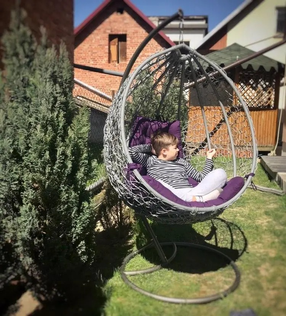 Садова гойдалка підвісна Garden Сірий з техноротангу, крісло кокон зі стійкою, гамак дачний, до 150 кг - зображення 11